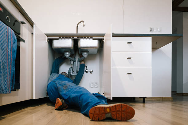 Professional Leak Detection technician working in Baldwin City, KS